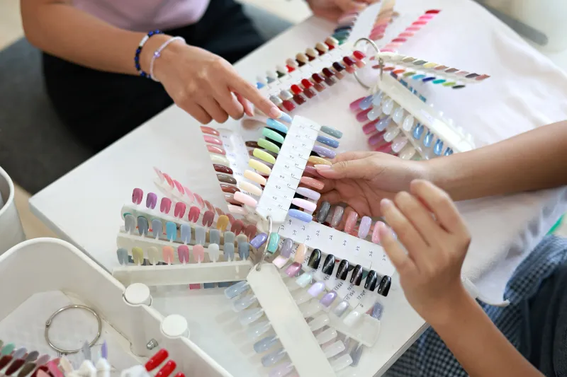 Choosing nail polish colors